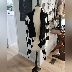 Cyrus Black & White Asymmetric Cardigan Sweater M/L